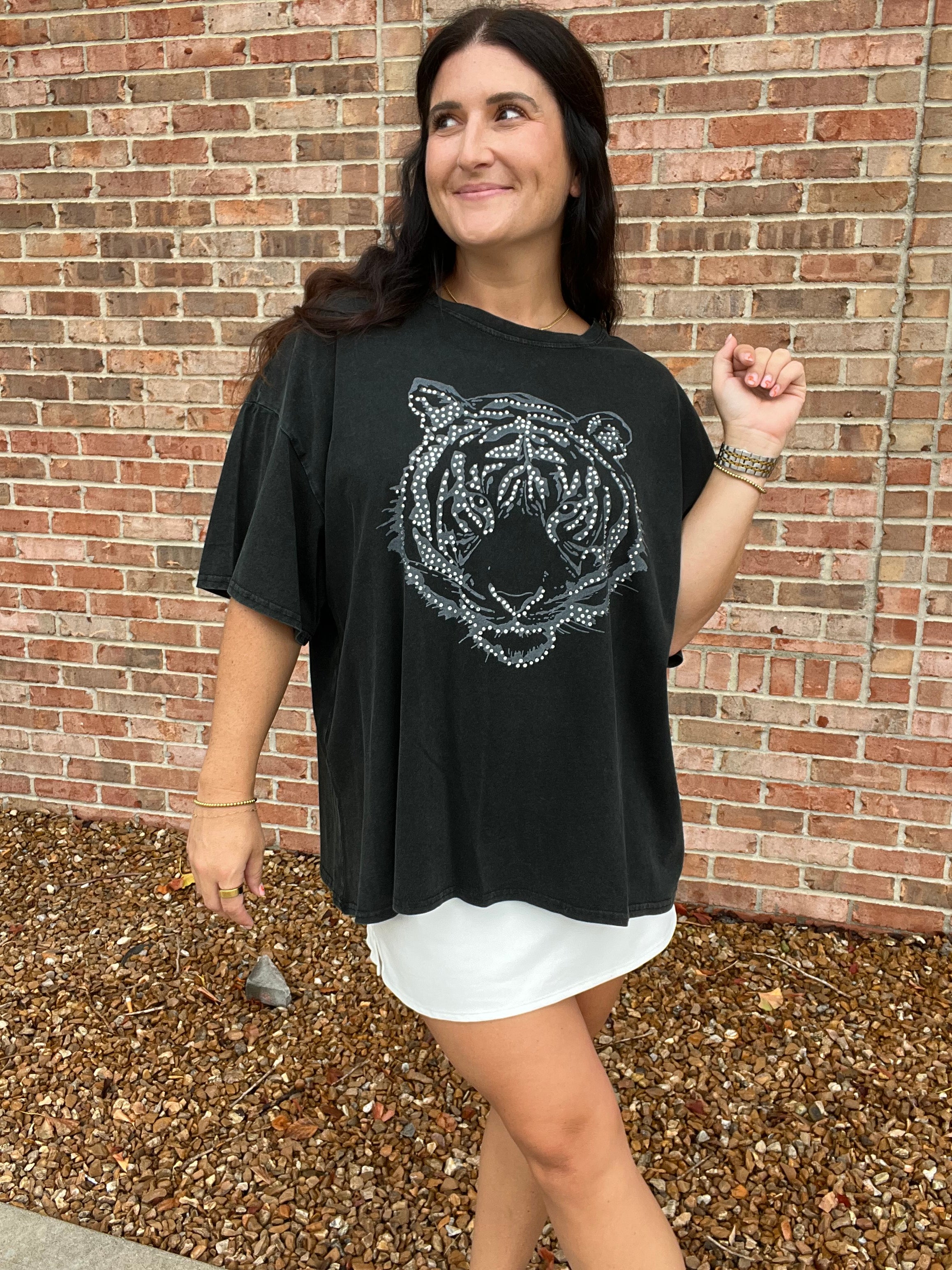 FANCY TIGER HEAD GRAPHIC TEE- 2 COLORS