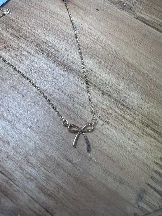 DAINTY BOW NECKLACE