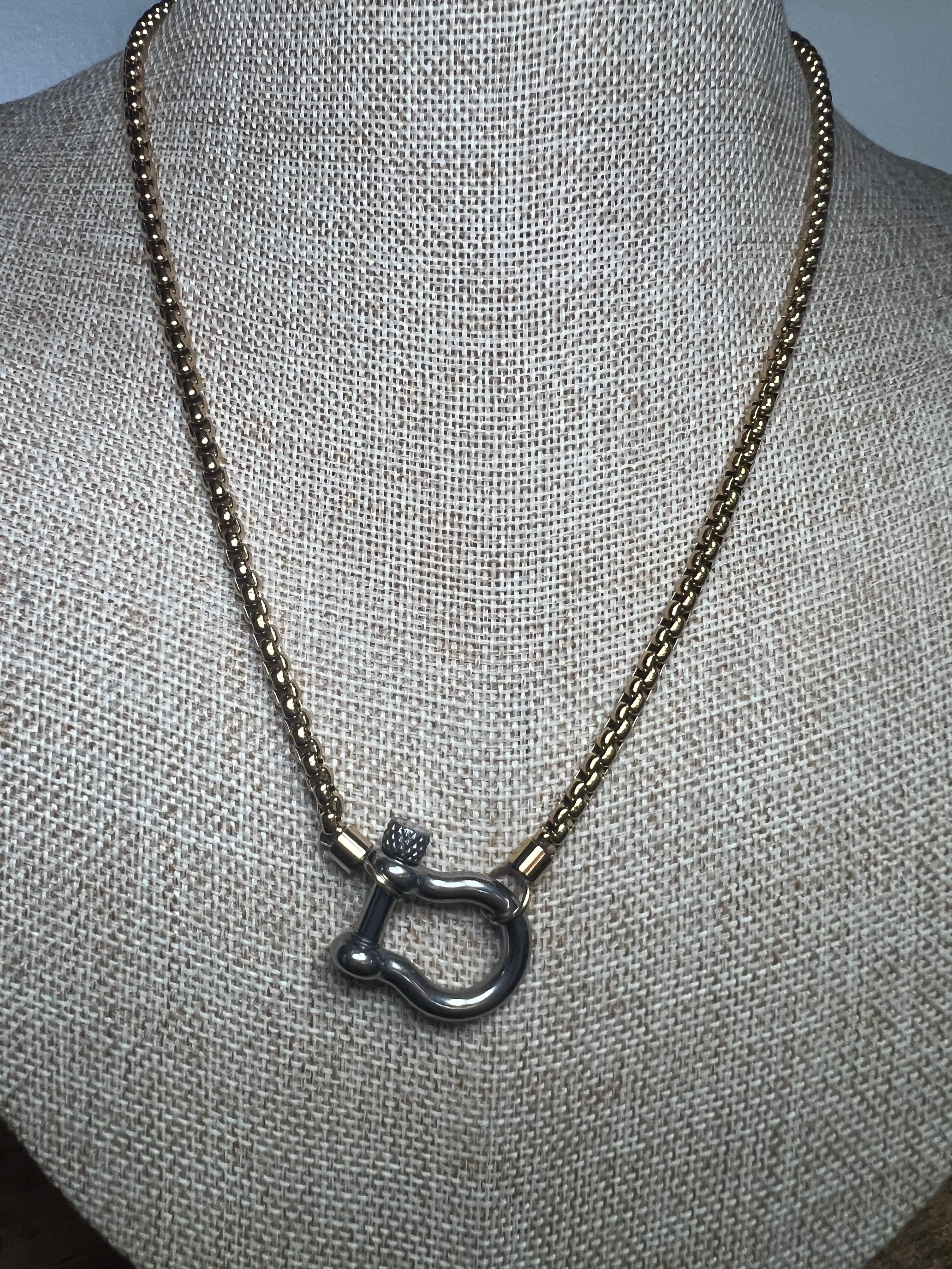 TWO TONE BUCKLE NECKLACE