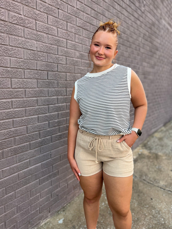 KHAKI SHORTS