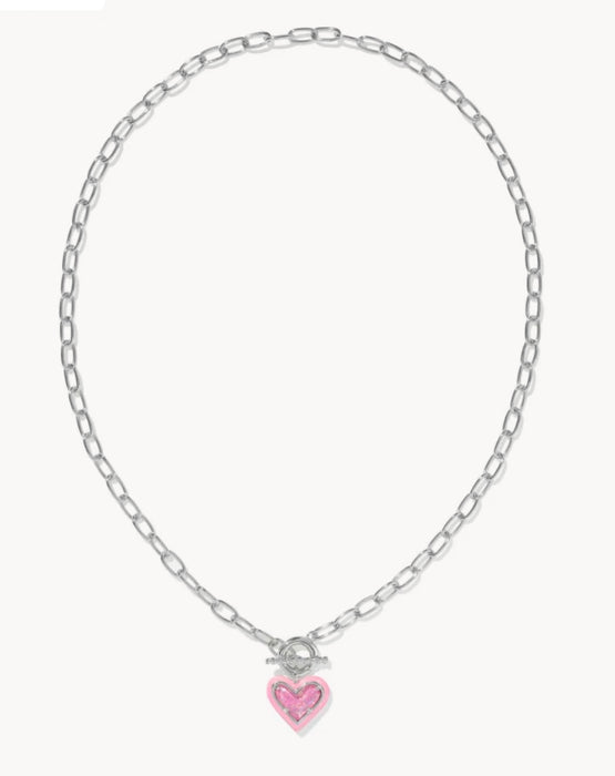 KENDRA SCOTT: ARI HEART ENAMEL FRAME CHAIN NECKLACE