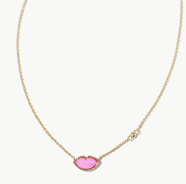 KENDRA SCOTT: LIPS PENDANT NECKLACE