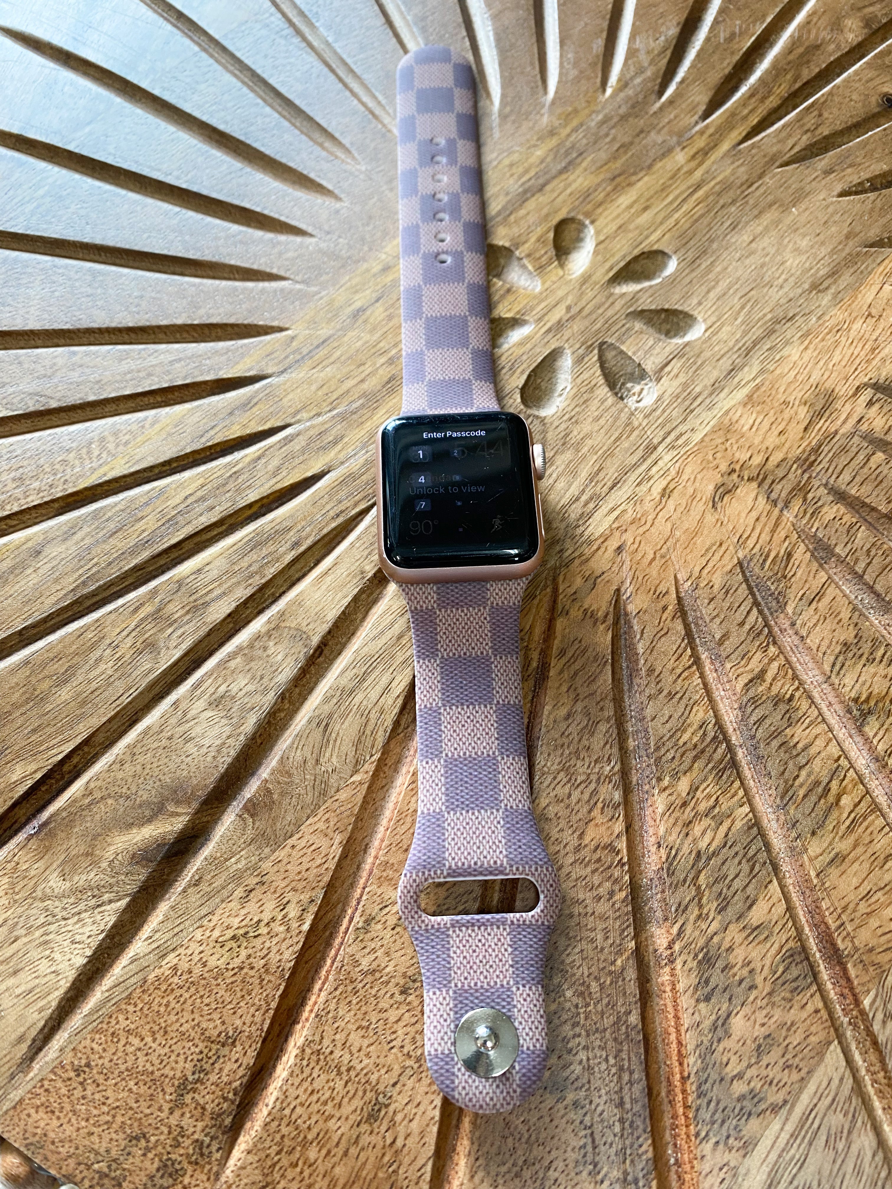 Watch Band ~ Neutral Checkerboard – Mouse on Main Street®